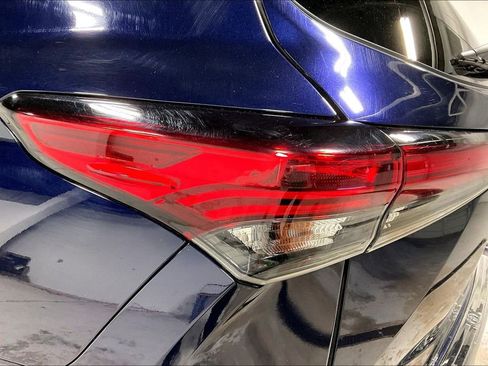 Used 2022 Toyota Highlander XLE image 39