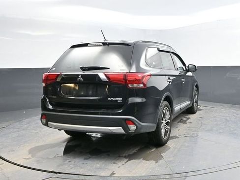Used 2016 Mitsubishi Outlander SEL image 9