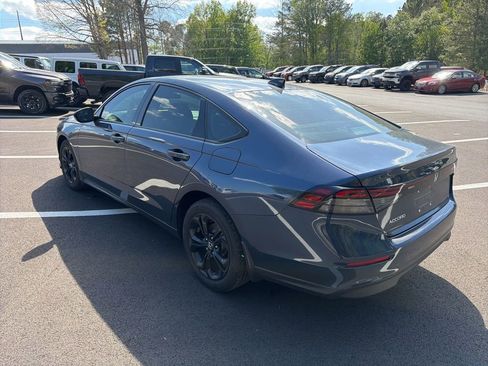 Used 2025 Honda Accord SE image 7