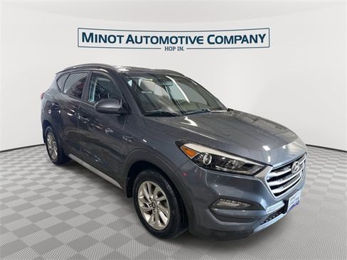 Used 2017 Hyundai Tucson SE image 1