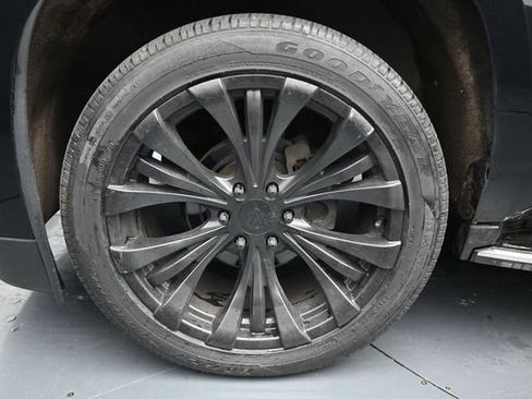 Used 2015 Cadillac Escalade Luxury AWD/4WD image 11