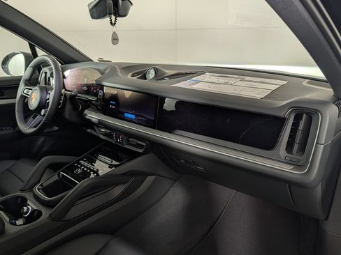 New 2026 Porsche Cayenne AWD/4WD image 19