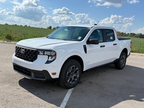 New 2025 Ford Maverick XLT w/ Equipment Group 301A image 39