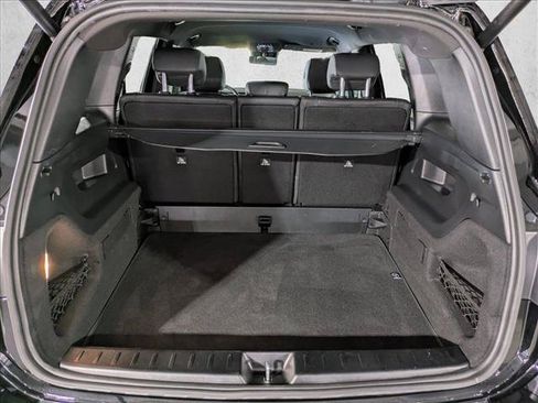 Used 2025 Mercedes-Benz GLB 250 image 9