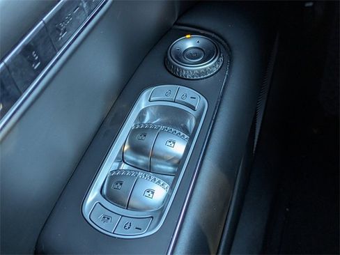 Used 2024 Genesis G90 3.5T image 25