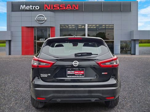 Used 2020 Nissan Rogue Sport S FWD image 6