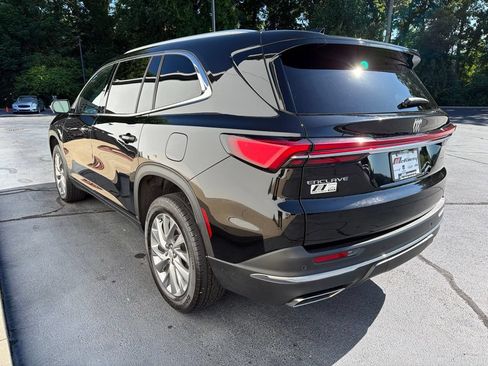 Used 2025 Buick Enclave Preferred w/ LPO, Floor Liner Package FWD image 12