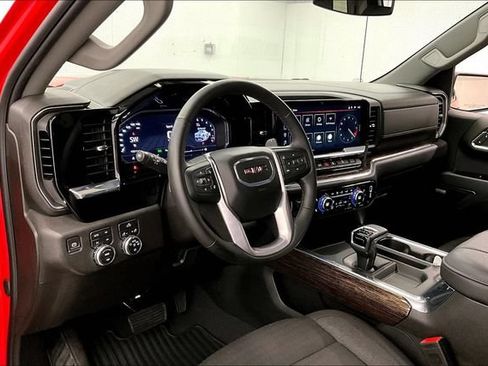Used 2024 GMC Sierra 1500 Elevation w/ Preferred Package AWD/4WD image 17