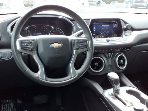 Certified 2021 Chevrolet Blazer LT FWD image 3