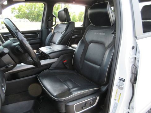Used 2022 RAM 1500 Laramie w/ Sport Appearance Package AWD/4WD image 19