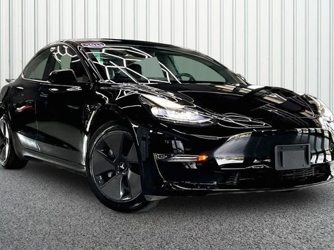 Used 2023 Tesla Model 3 Standard Range RWD image 1