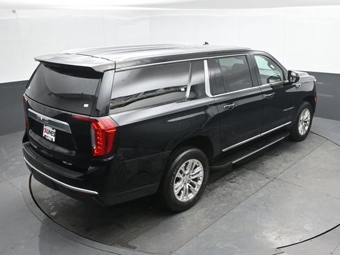 Used 2023 GMC Yukon XL SLT image 30