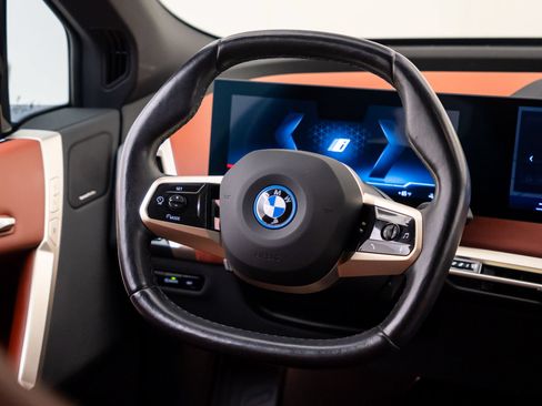 Certified 2024 BMW iX xDrive50 w/ Premium Package AWD/4WD image 11