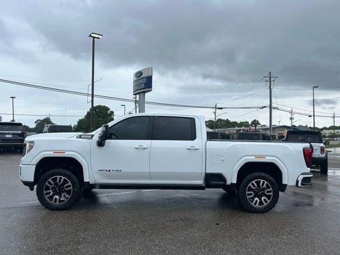 Used 2023 GMC Sierra 2500 AT4 w/ AT4 Premium Plus Package AWD/4WD image 5