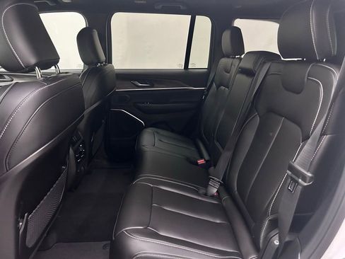 New 2026 Jeep Grand Cherokee Limited w/ Limited Altitude Package AWD/4WD image 14