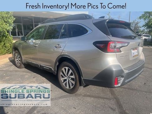 Used 2020 Subaru Outback Premium AWD/4WD image 3