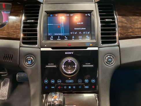 Used 2019 Ford Taurus Limited image 22