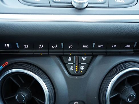 Used 2019 Chevrolet Blazer LT w/ Sun and Wheels Package image 26