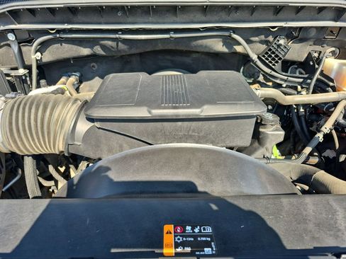 Used 2021 Chevrolet Silverado 2500 Custom w/ Custom Value Package AWD/4WD image 33