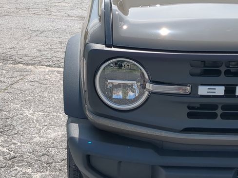 New 2025 Ford Bronco 4-Door image 8