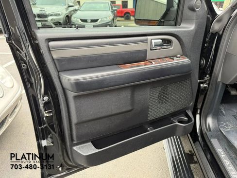 Used 2017 Ford Expedition Platinum AWD/4WD image 18