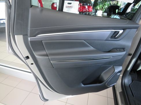 New 2026 Buick Enclave Sport Touring w/ Power Package image 11