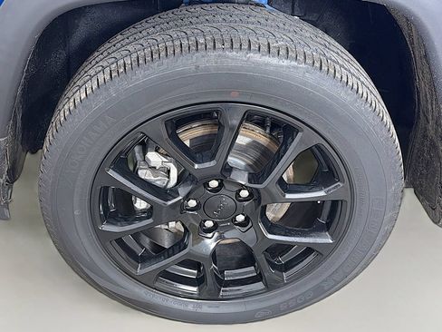 Used 2022 Jeep Compass Latitude AWD/4WD image 17