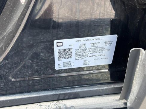 Used 2023 Chevrolet Traverse LT image 22