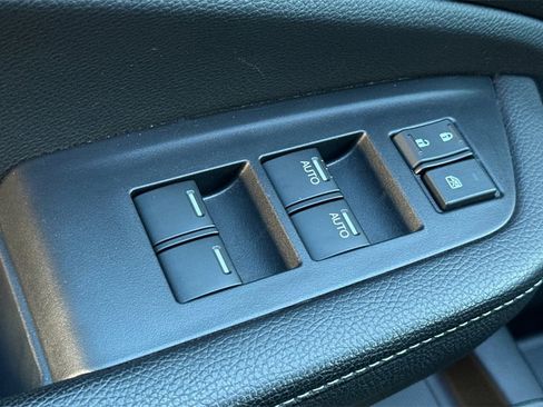 Certified 2024 Honda Ridgeline Sport image 12