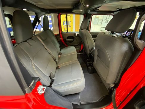 Used 2025 Jeep Wrangler Unlimited Sport AWD/4WD image 27