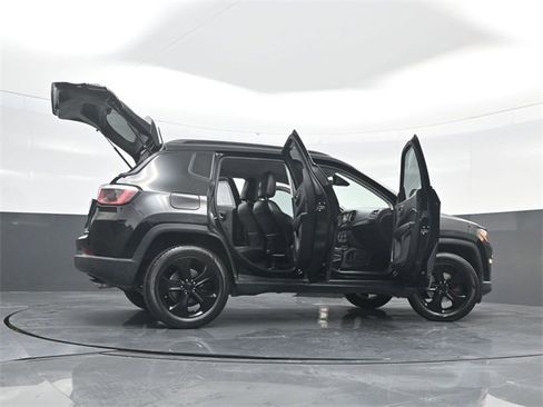 Used 2018 Jeep Compass Altitude image 61