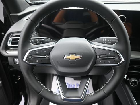 New 2026 Chevrolet Traverse LT w/ Driver Confidence Package AWD/4WD image 11