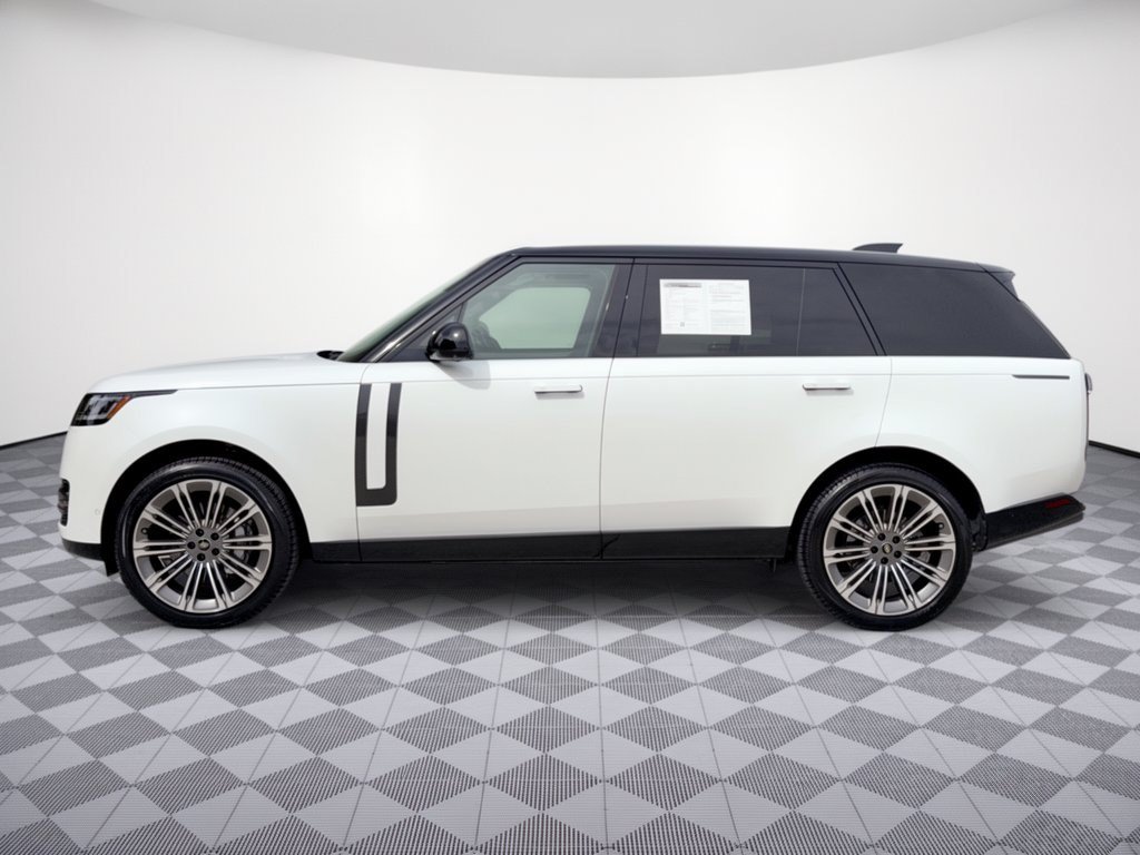 Used 2024 Land Rover Range Rover Long Wheelbase SE AWD/4WD image 2
