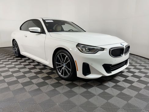 Used 2024 BMW 230i Coupe w/ Premium Package image 6