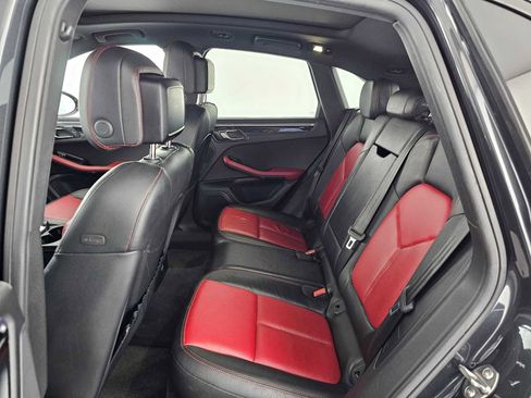 Used 2017 Porsche Macan image 16