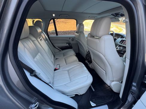 Used 2014 Land Rover Range Rover HSE image 28