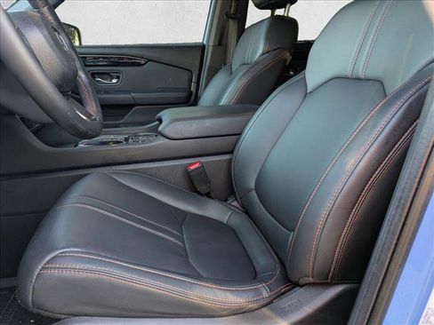 Used 2025 Honda Pilot TrailSport image 11