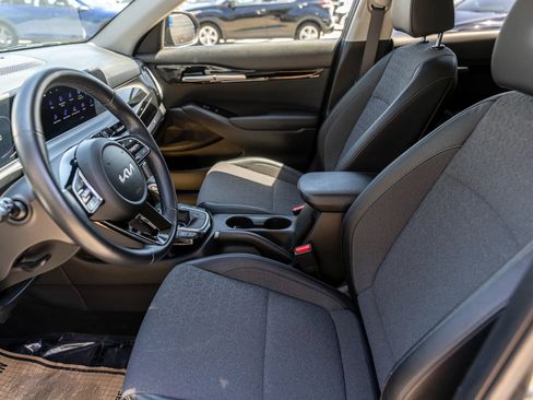 Used 2025 Kia Seltos S FWD image 25