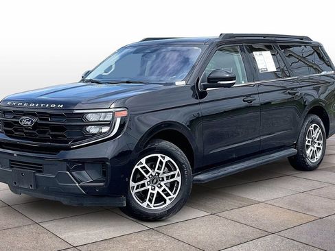 Used 2025 Ford Expedition Max Active AWD/4WD image 12