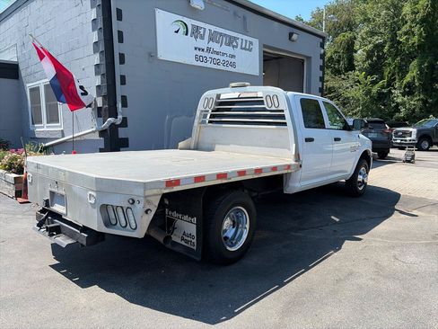 Used 2018 RAM 3500 Tradesman w/ Chrome Appearance Group AWD/4WD image 8