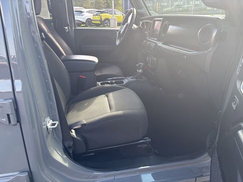 Used 2023 Jeep Wrangler Unlimited w/ Sun & Screen Package AWD/4WD image 32