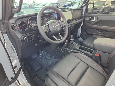 Used 2024 Jeep Wrangler Unlimited Rubicon AWD/4WD image 20