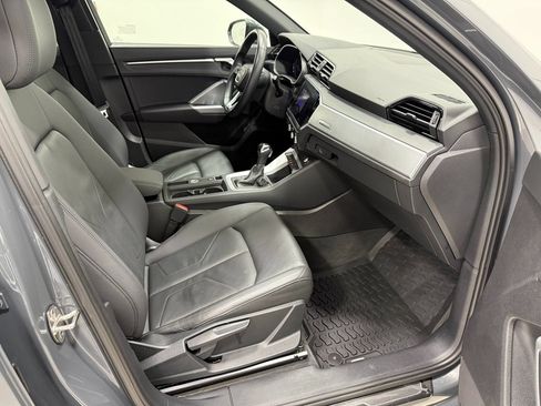 Used 2020 Audi Q3 2.0T Premium w/ Convenience Package AWD/4WD image 25