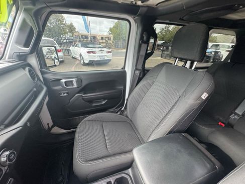 Used 2021 Jeep Wrangler Unlimited Sport AWD/4WD image 13