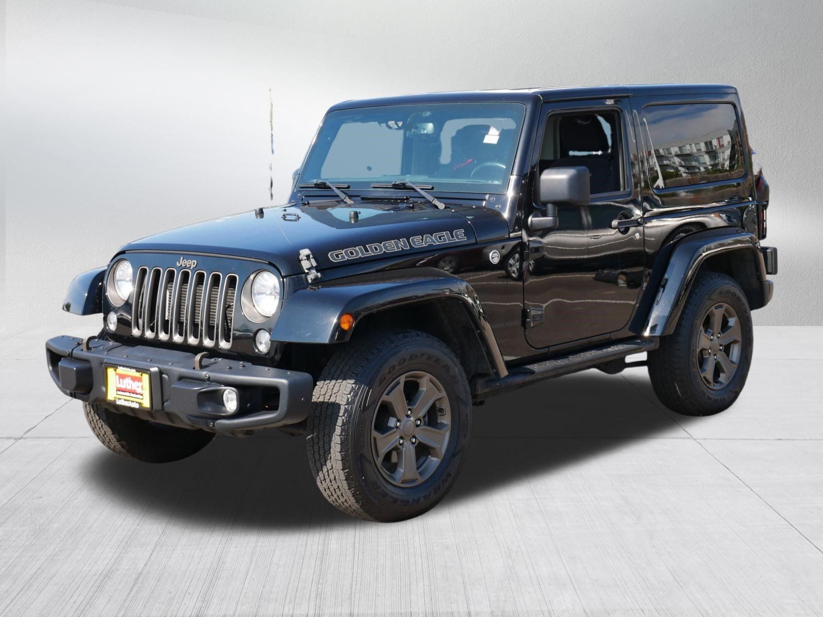 Used 2018 Jeep Wrangler Sport AWD/4WD image 3