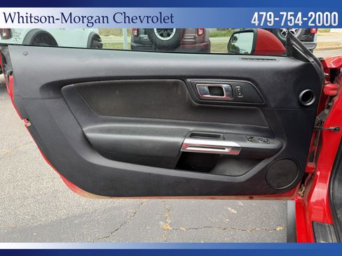 Used 2019 Ford Mustang Coupe RWD image 18