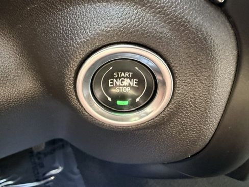 Used 2019 Chevrolet Silverado 1500 LT w/ All-Star Edition AWD/4WD image 24