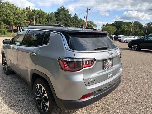 Used 2022 Jeep Compass Limited w/ Sun and Sound Group AWD/4WD image 27