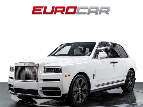 Used 2022 Rolls-Royce Cullinan w/ Cullinan Package AWD/4WD image 1
