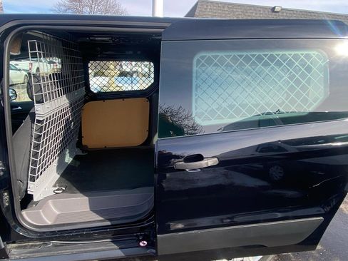 Used 2020 Ford Transit Connect XLT image 9